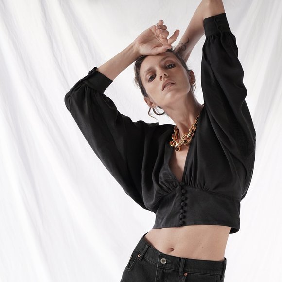 Zara Buttoned Front Crop Top - Picture 1 of 16